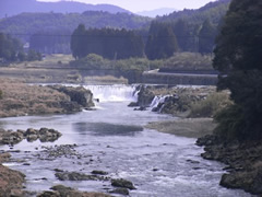 神子発電所の滝